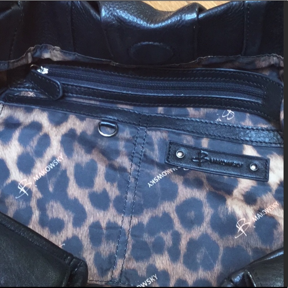 B.Makowsky genuine black leather handbag EUC - Picture 7 of 7